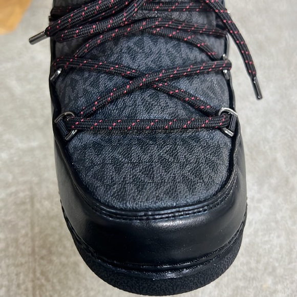 Michael Kors Zelda Logo Snow Boots - Picture 5 of 10